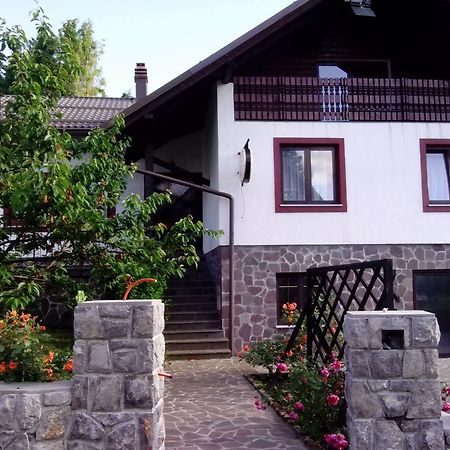 Guest House Ema Црни-Луг Экстерьер фото