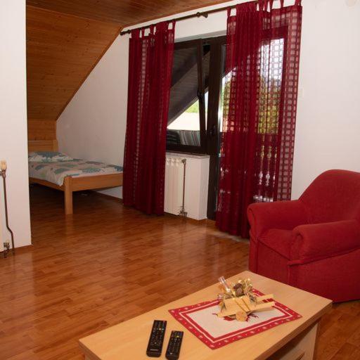 Guest House Ema Црни-Луг Экстерьер фото