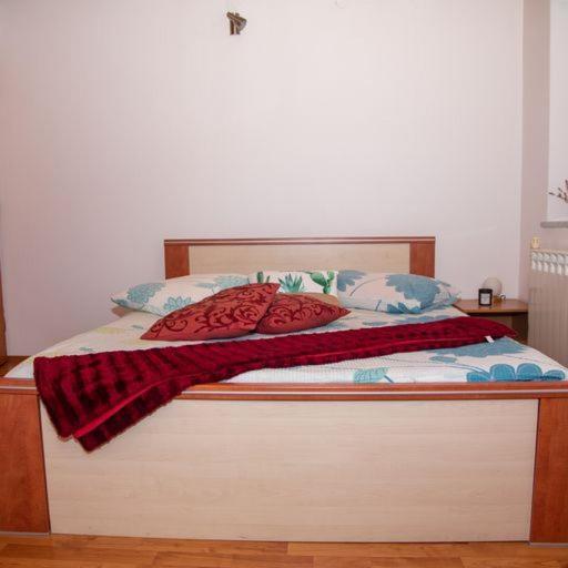 Guest House Ema Црни-Луг Экстерьер фото
